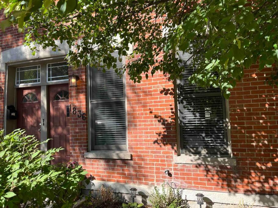 Trendy West Town Flat - 2 Bed / 1.5 Bath W Parking Apartment Chicago Bagian luar foto