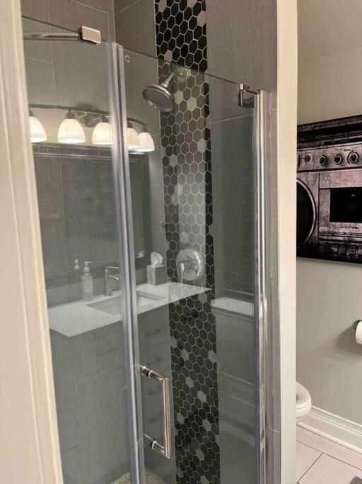 Trendy West Town Flat - 2 Bed / 1.5 Bath W Parking Apartment Chicago Bagian luar foto